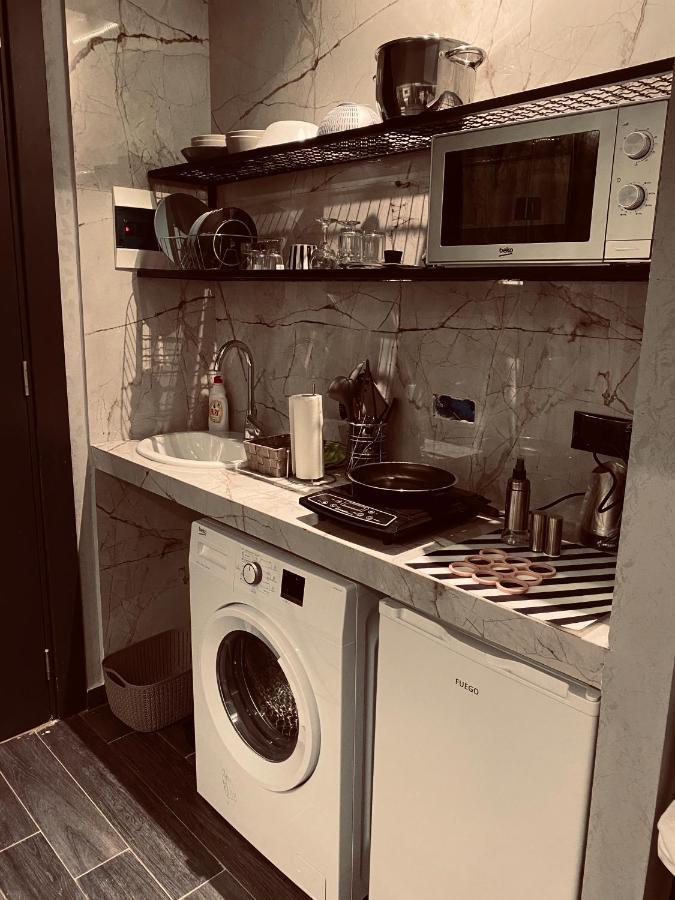 Deluxe Rooms In Blloku Area Тирана Экстерьер фото